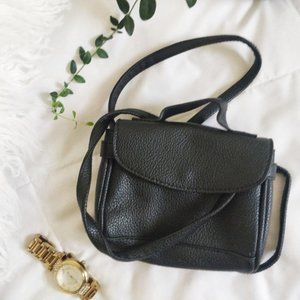 🆓🚚 Black Mini Crossbody Bag